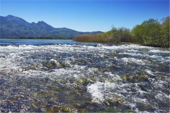 山区风景污水